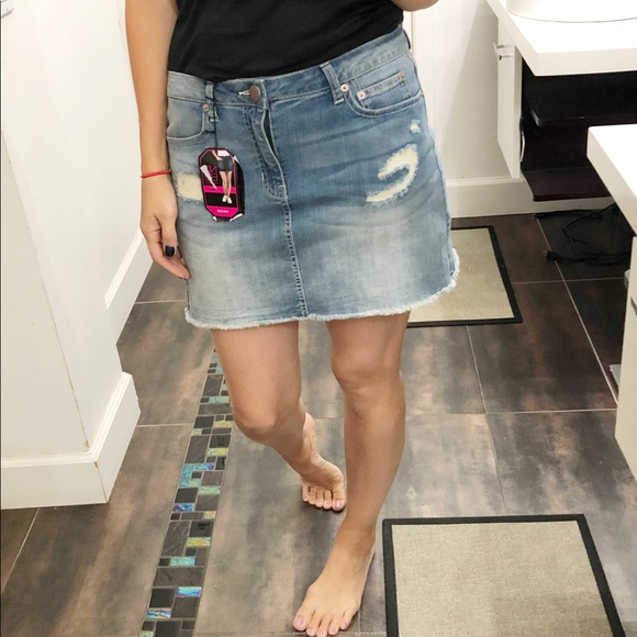 No Boundaries Dresses & Skirts - NWT NO Boundaries denim mini skirt size 11